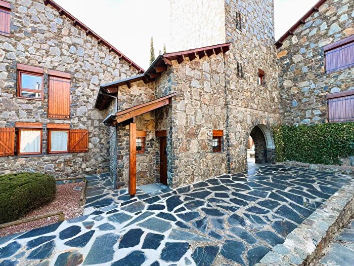 Casa en venta en Ger, Girona de 3 habitaciones