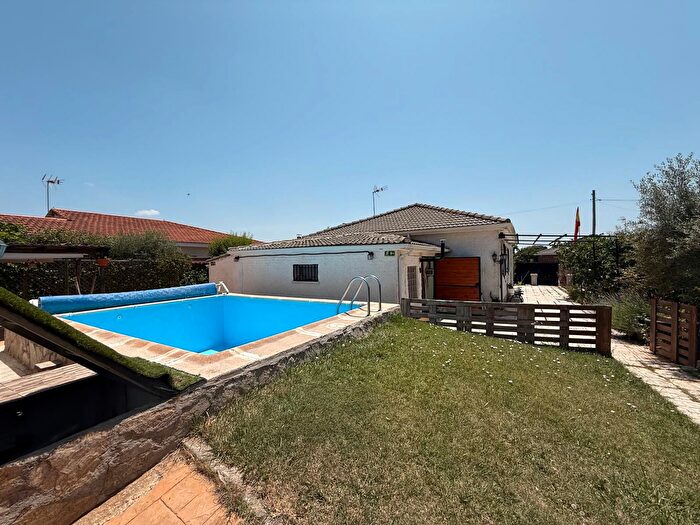 Casas en venta y pisos alquiler - 1