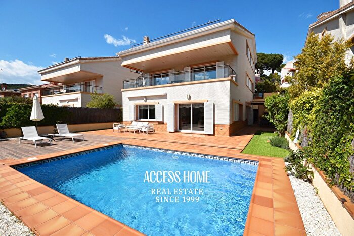 Casa en venta en Vilassar de Dalt, Barcelona de 6 habitaciones