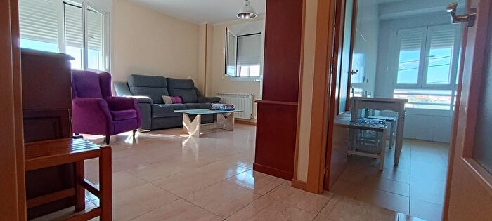 Casas en venta y pisos alquiler - 1