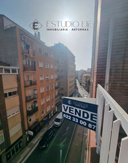 Piso en venta en Chinchibarra Capuchinos, Salesas de 3 habitaciones