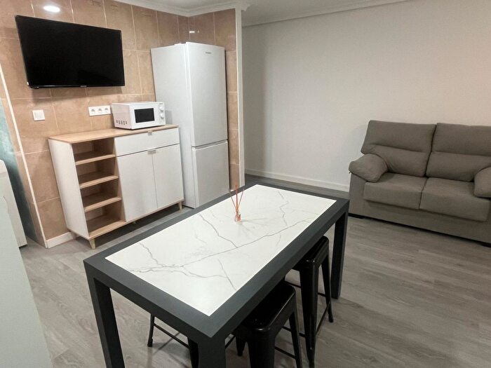 Casas en venta y pisos alquiler - 2