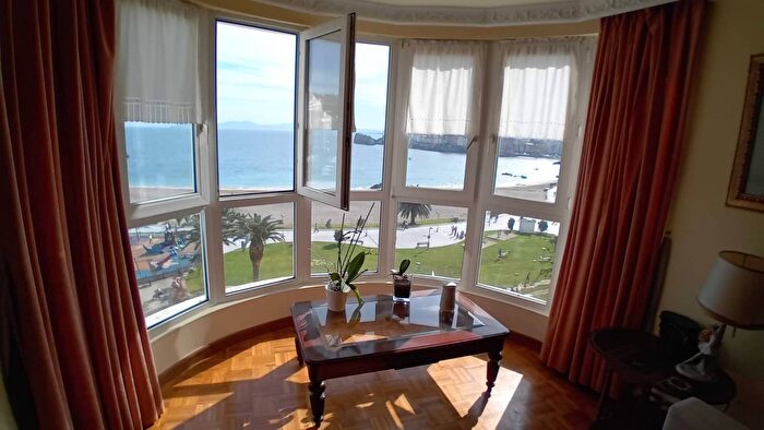 Casas en venta y pisos alquiler - 3