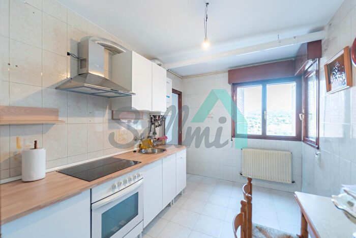 Casas en venta y pisos alquiler - 3
