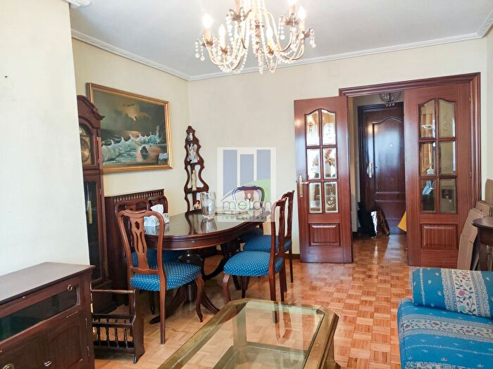 Casas en venta y pisos alquiler - 1