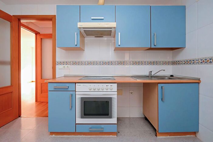 Casas en venta y pisos alquiler - 3