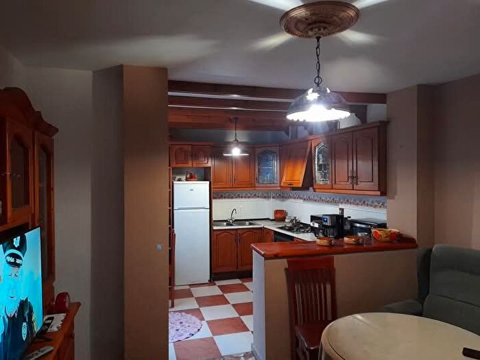 Casas en venta y pisos alquiler - 3