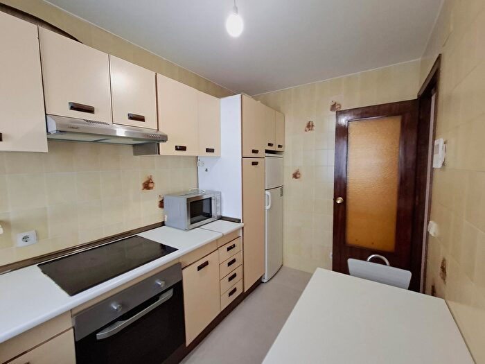 Casas en venta y pisos alquiler - 2