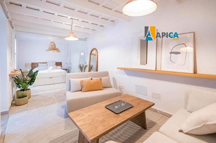 Casas en venta y pisos alquiler - 1