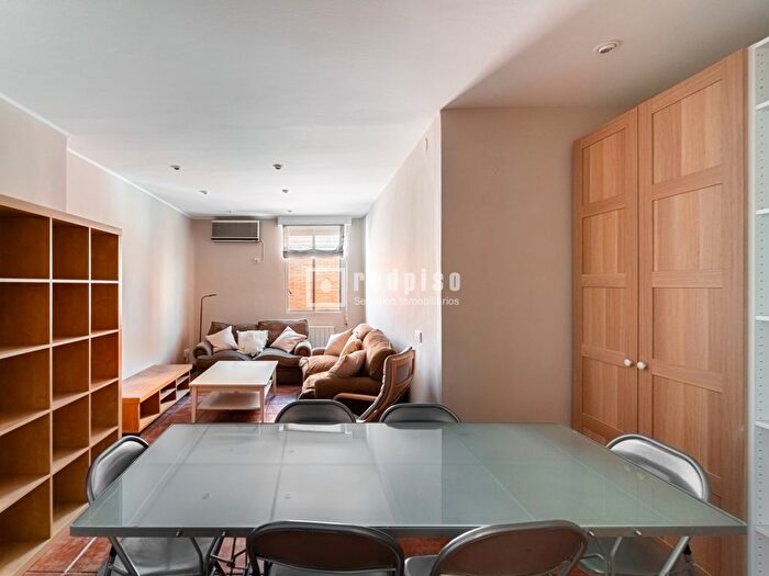Casas en venta y pisos alquiler - 1