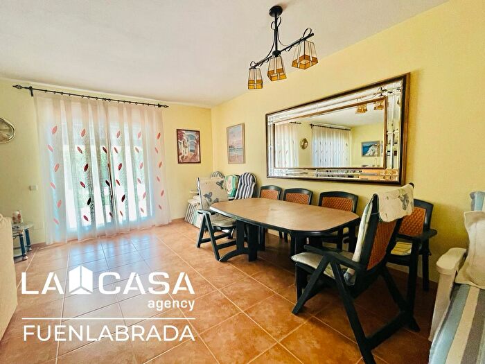 Casas en venta y pisos alquiler - 3