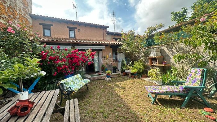 Casas en venta y pisos alquiler - 1