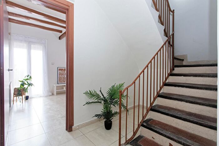Casas en venta y pisos alquiler - 1