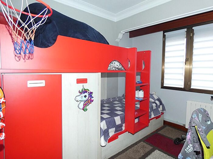 Casas en venta y pisos alquiler - 3