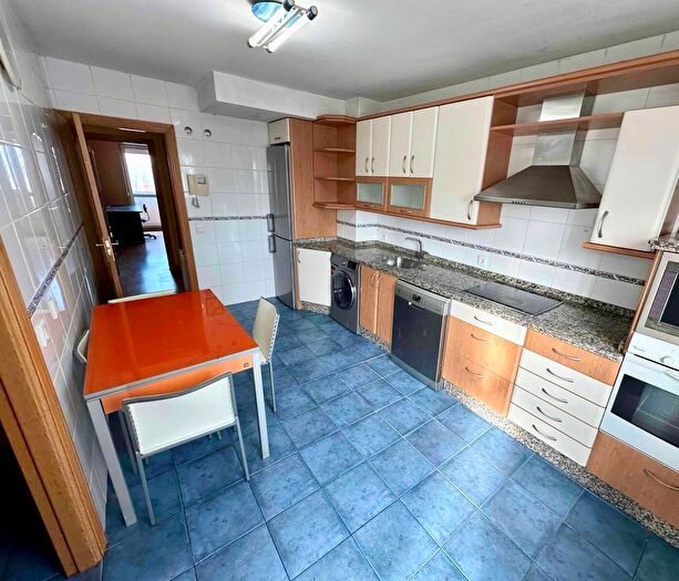 Casas en venta y pisos alquiler - 2