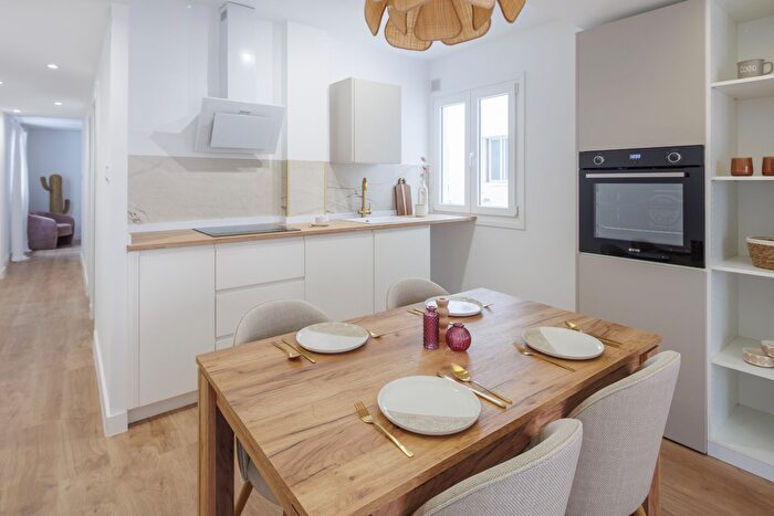 Casas en venta y pisos alquiler - 1