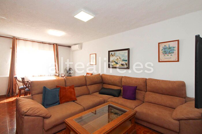 Casas en venta y pisos alquiler - 3