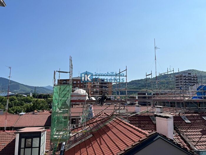 Casas en venta y pisos alquiler - 1