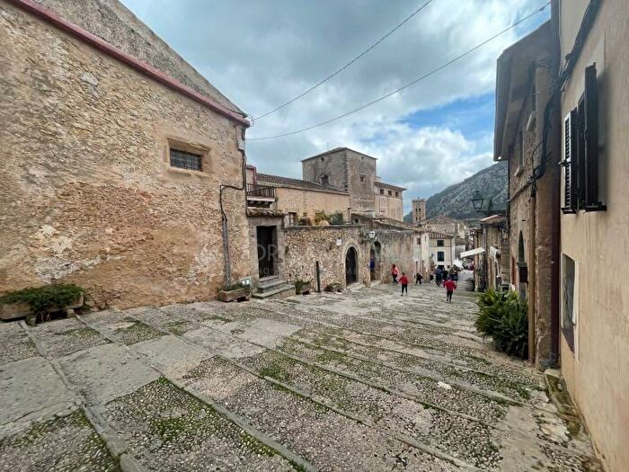 Casas en venta y pisos alquiler - 1