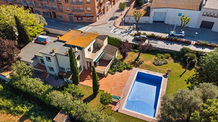 Casa en venta en Sant Pere Pescador, Girona de 5 habitaciones