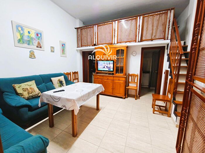 Casas en venta y pisos alquiler - 1