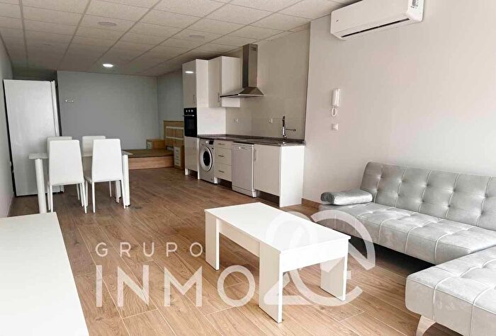 Casas en venta y pisos alquiler - 1