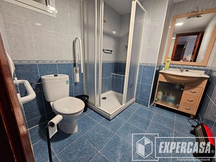 Casas en venta y pisos alquiler - 3