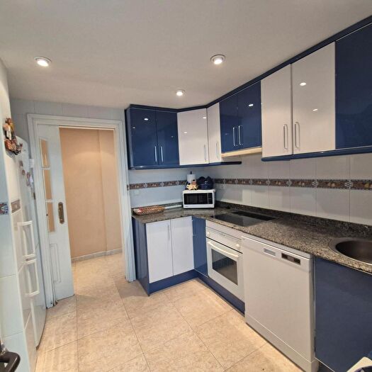 Casas en venta y pisos alquiler - 3