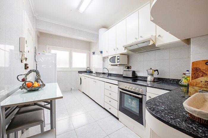 Piso en venta en Castilla Hermida, Santander de 3 habitaciones
