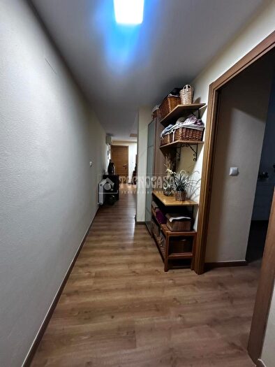 Casas en venta y pisos alquiler - 1
