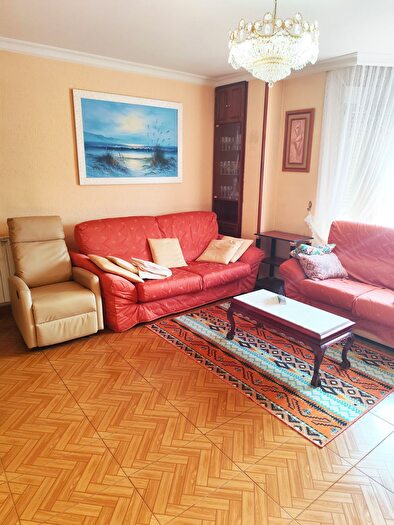 Casas en venta y pisos alquiler - 1
