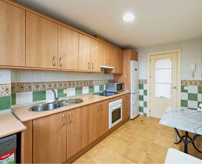 Casas en venta y pisos alquiler - 2