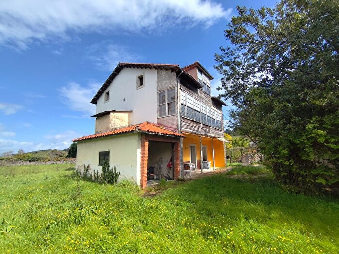 Casa en venta en Santa María del Mar El Puerto, Castrillón de 11 habitaciones