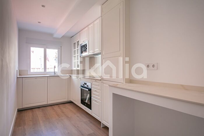 Casas en venta y pisos alquiler - 2