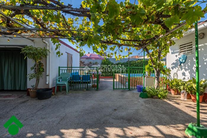 Casas en venta y pisos alquiler - 2