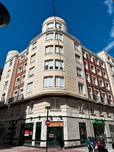 Casas en venta y pisos alquiler - 1