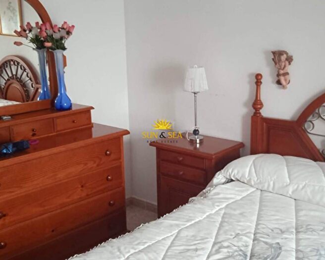 Casas en venta y pisos alquiler - 3