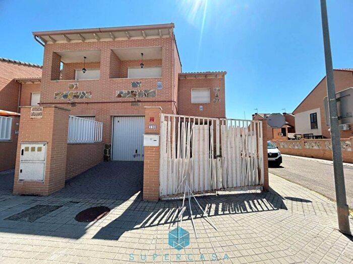 Casas en venta y pisos alquiler - 1