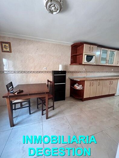 Casas en venta y pisos alquiler - 3