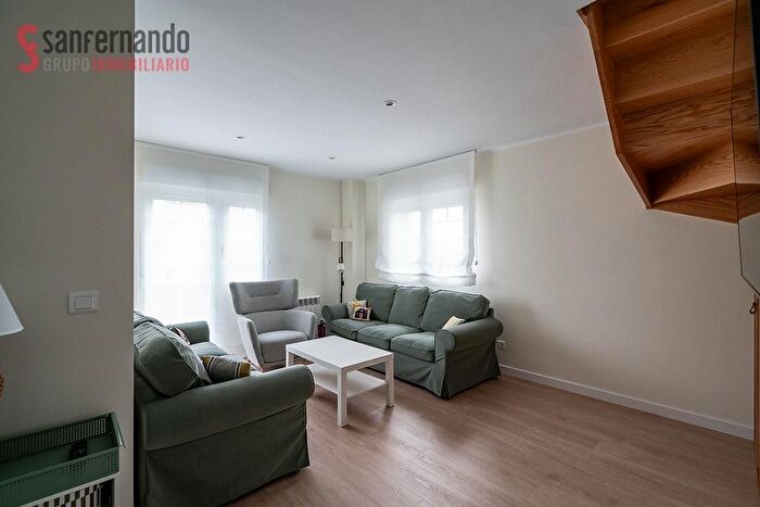 Casas en venta y pisos alquiler - 3
