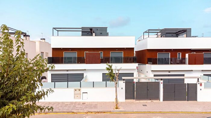 Casas en venta y pisos alquiler - 1
