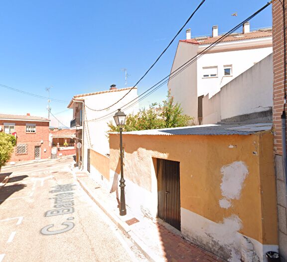 Casas en venta y pisos alquiler - 1