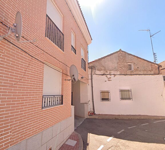 Casas en venta y pisos alquiler - 2