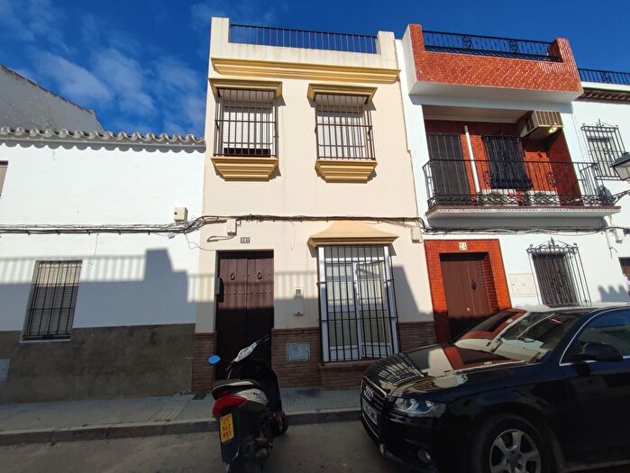 Casas en venta y pisos alquiler - 1