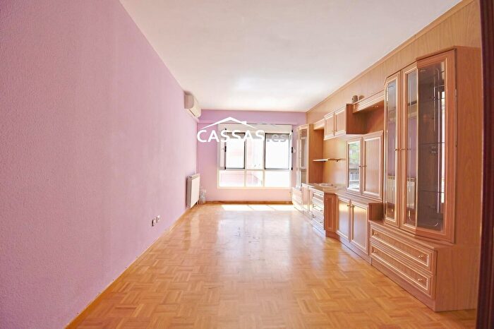 Casas en venta y pisos alquiler - 2