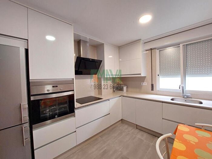 Casas en venta y pisos alquiler - 1