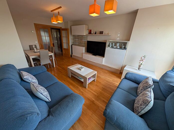 Casas en venta y pisos alquiler - 2