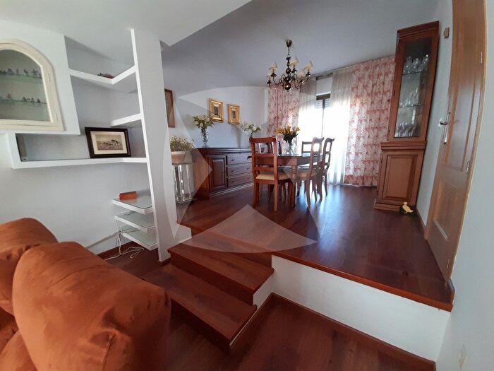 Casa en alquiler en Las Vaguadas, Badajoz Capital de 4 habitaciones