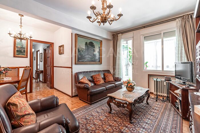 Casas en venta y pisos alquiler - 1