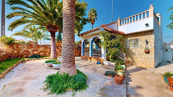 Casa en venta en Olimar Carambolo Atalaya de Levante, Chiva de 2 habitaciones